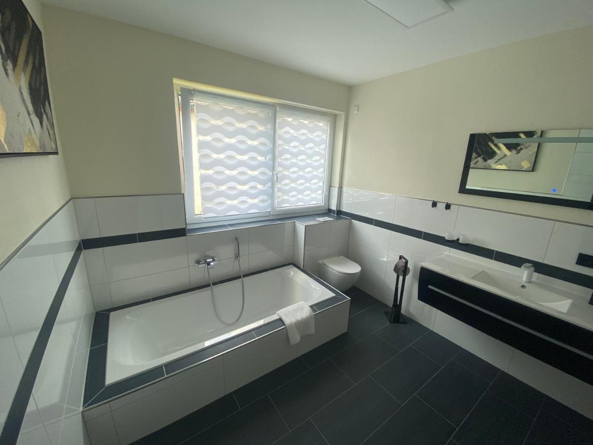 Apartments Saaldorf-Ferienhaus Mit 6 Apartments 45Qm-120Qm Direkt Am Thueringer Meer-Bleilochtalsperre Bad Lobenstein Luaran gambar